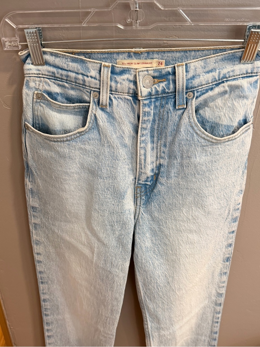 Levi’s Premium ’70s High Slim Straight Jeans Women’s 24 Light Wash